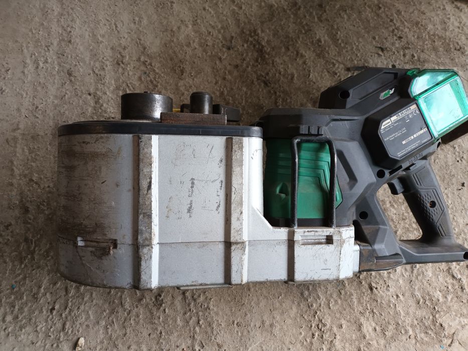 hikoki VB3616DA mașină de indoit și taiat fier beton maxim 16 mm