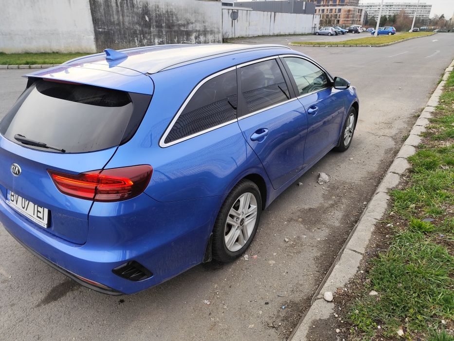 Kia Ceed CEED Sw  1.4 T-GDI 7 DCT • AN 2019 • BENZINA • 140cp