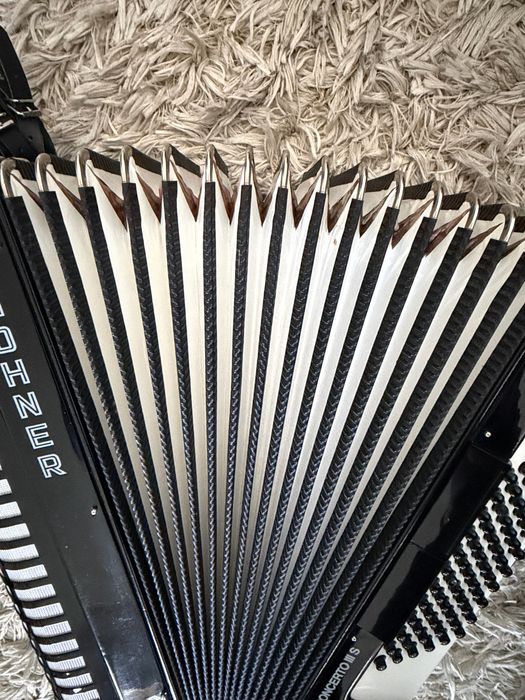 Acordeon Hohner Concerto III S, impecabil, acordat profesional