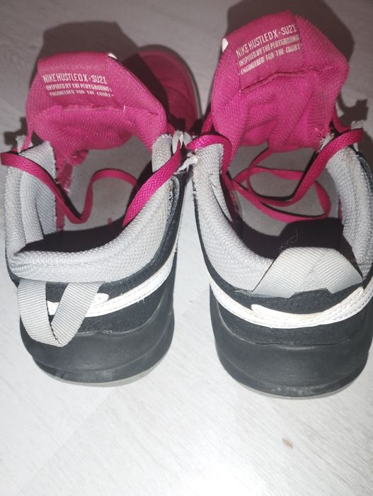 Оригинални маратонки Nike