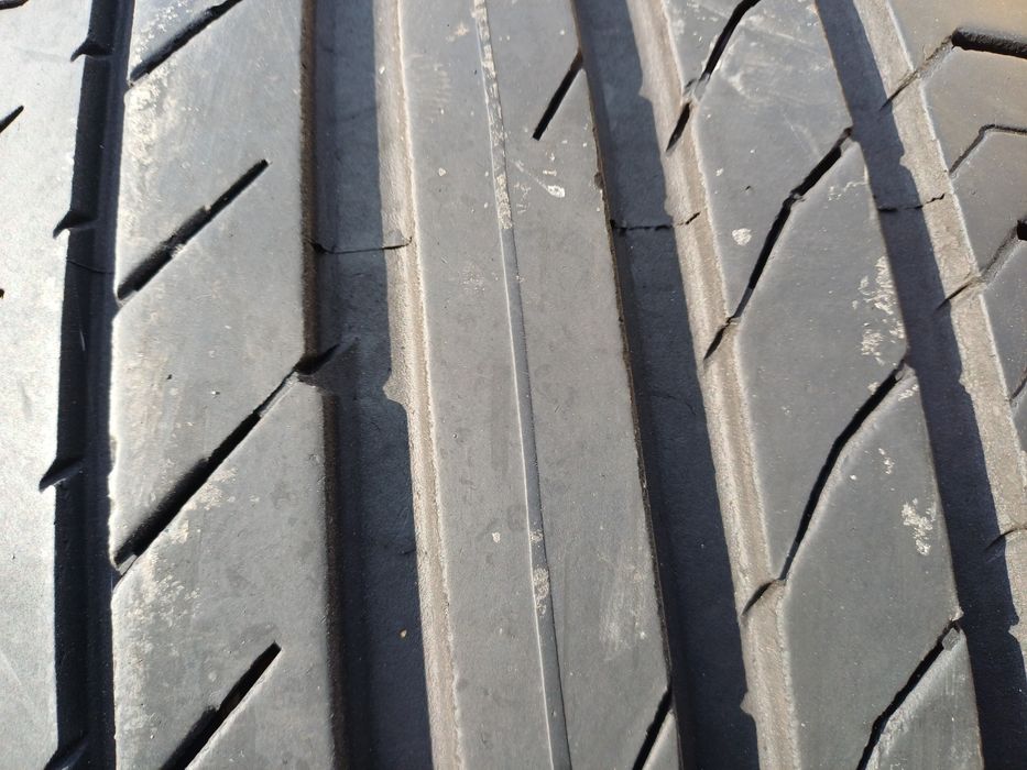 Гуми 235/55/19 Континентал