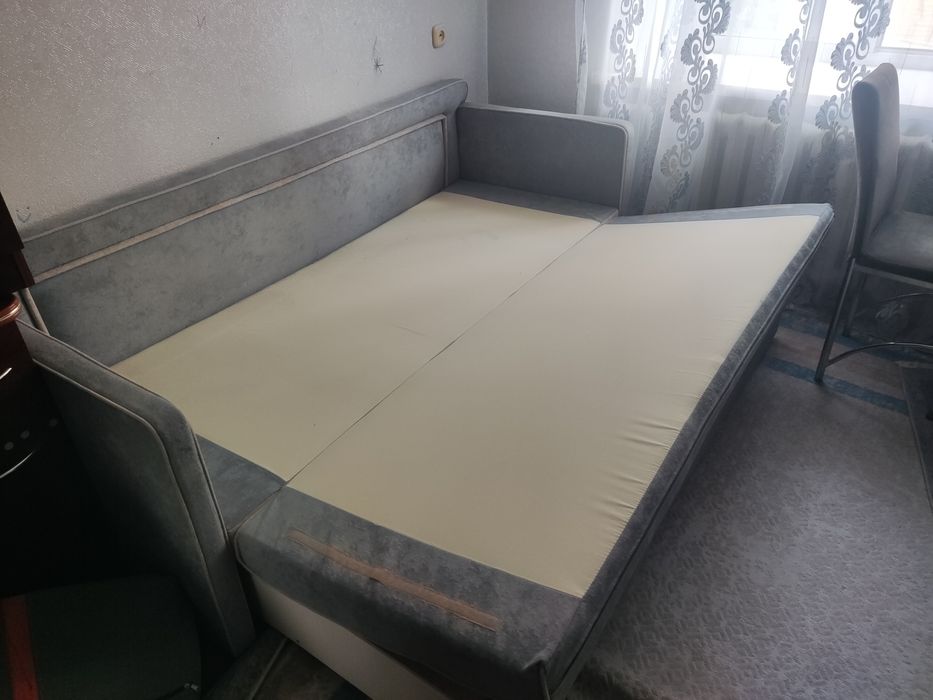 Продам диван самовывоз Новый