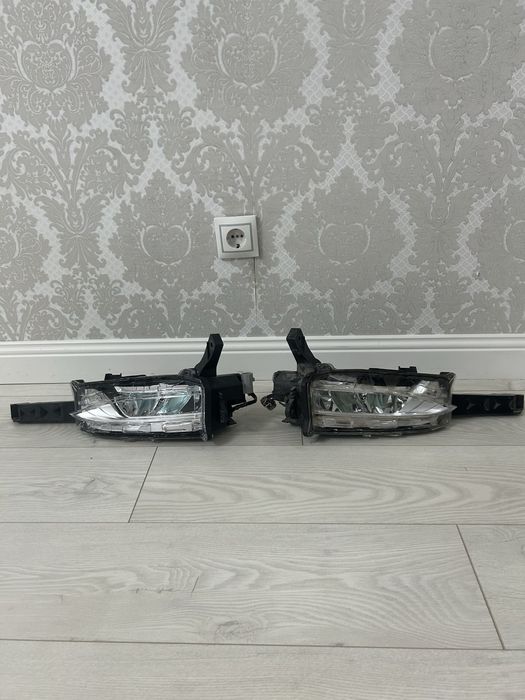 Продается туманки от Lexus Nx300