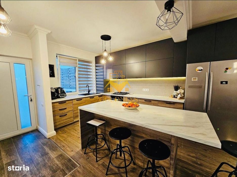 Casa individuala, 4 camere, parcare, 120mp,300mp teren,cartier Voronet