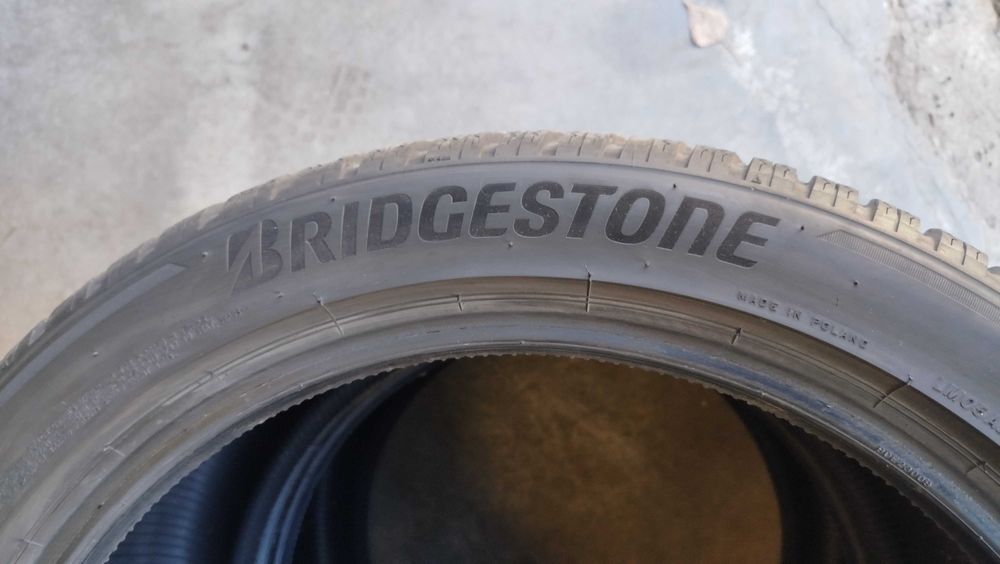 Зимни гуми 315 35 20 BRIDGESTONE - 2 бр. DOT 2223