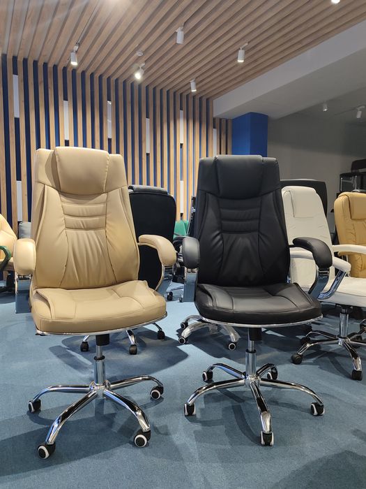 Офисное кресло для руководителя модель 2020 , viyena