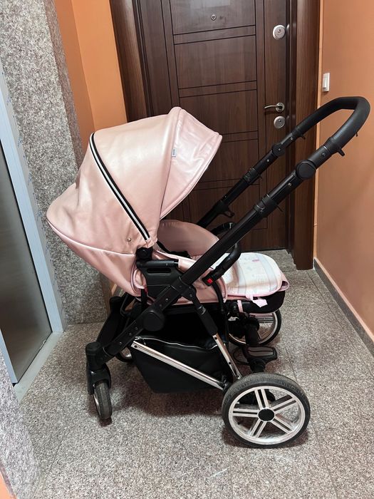 Бебешка количка Adbor