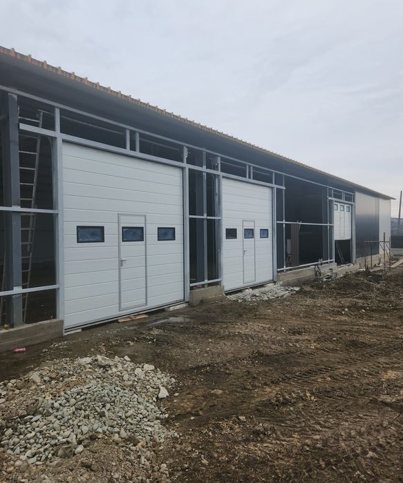 Usa secționala,usa de garaj,  uși pietonale , usi tip rulou