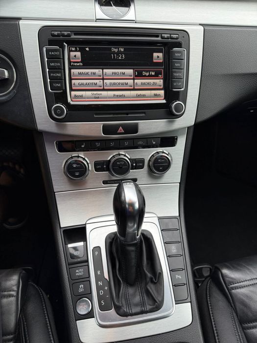 VOLKSWAGEN Passat 2012 — imagine 4