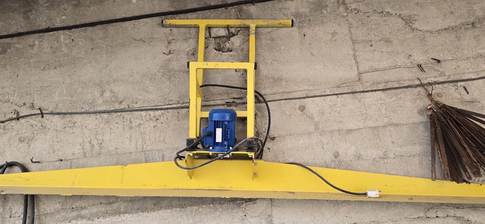 Rigla (Placa) vibranta pentru indreptat beton