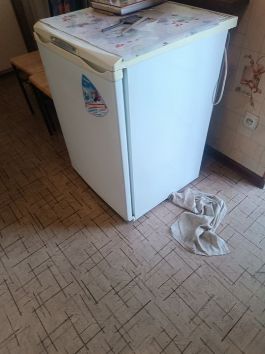 Продам морозилку б.у