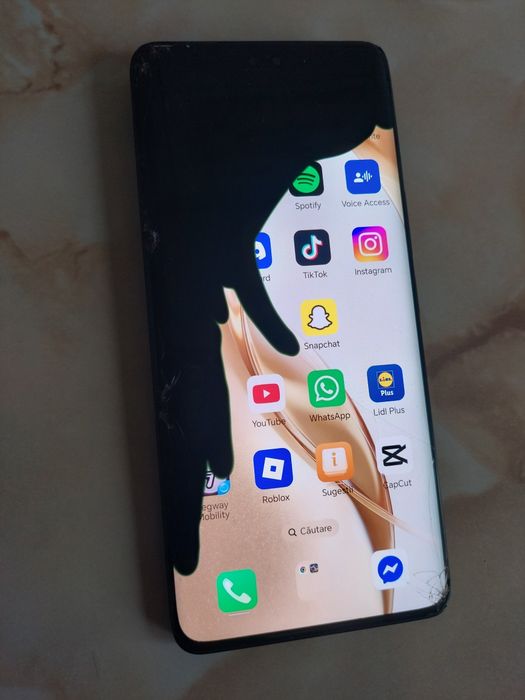 Vând Honor 200 Pro [spart] [pentru piese] [placă de bază bună] //poze reale