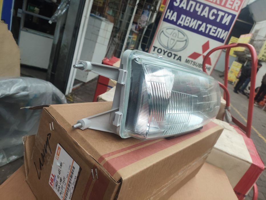 Митсубиси лансер фара дутый