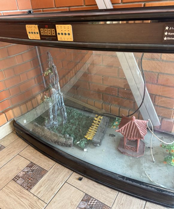 Аквариум большой на 240 л