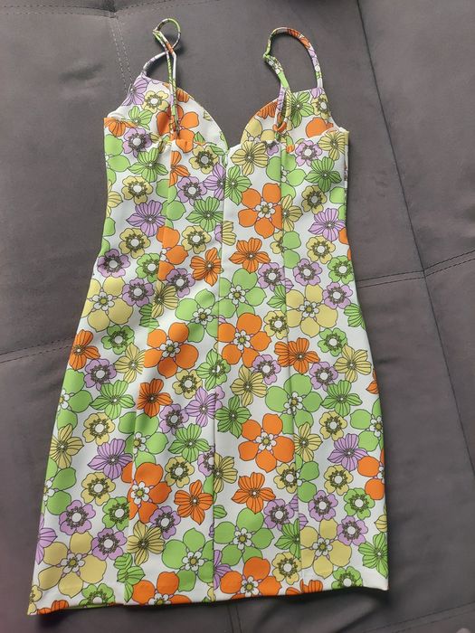 Рокли  с  пайети-40лв.