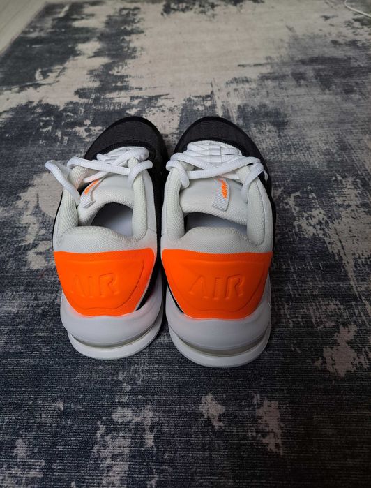 Nike AIR MAX Advantage 3