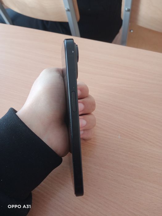 Продам Iphone 15, 128