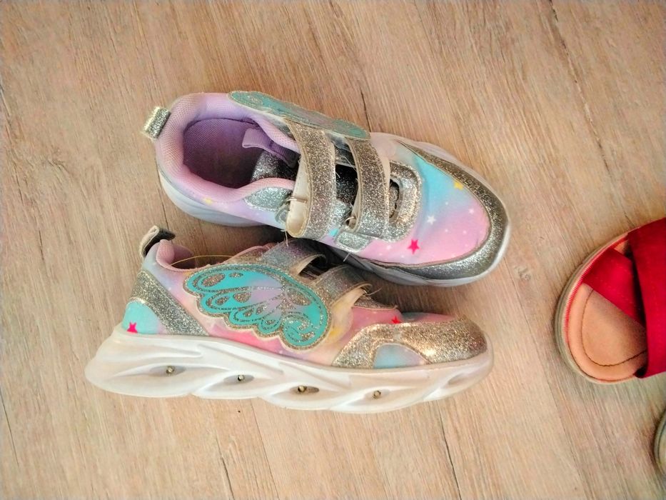 Детски обувки сандали , маратонки адидас 33