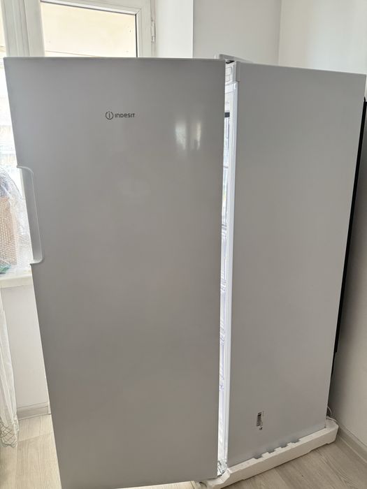 Морозильник Indesit