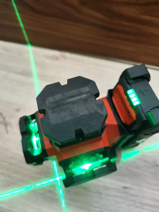 Nivela laser cu linii verzi Hilti Nuron PM 50 22