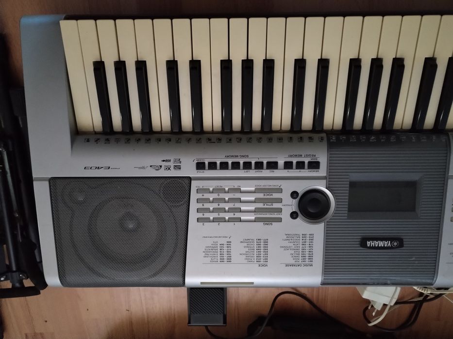 Orga-claviatura YAMAHA