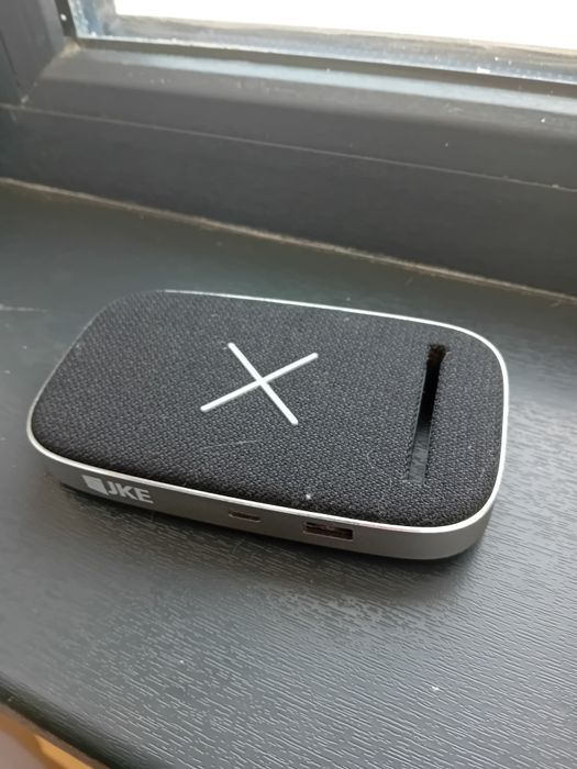 Incarcator wireless si power bank 6000 mA