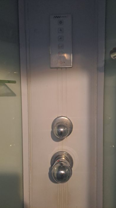 Продам душевую кабину