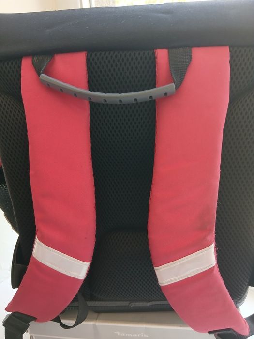 Продам школьный рюкзак.