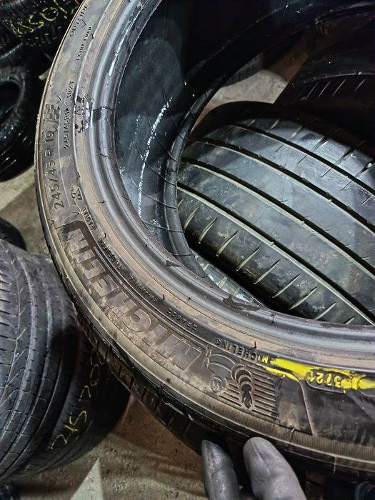 Anvelope vara 245 45 19 și 275 40 19 Michelin