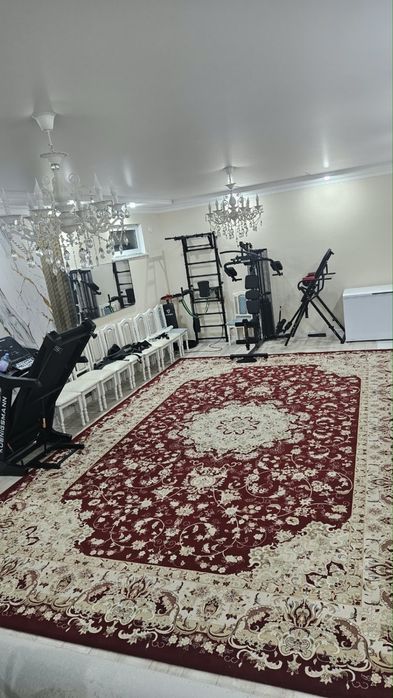 Продается ковер 4*6.    20 000 тг