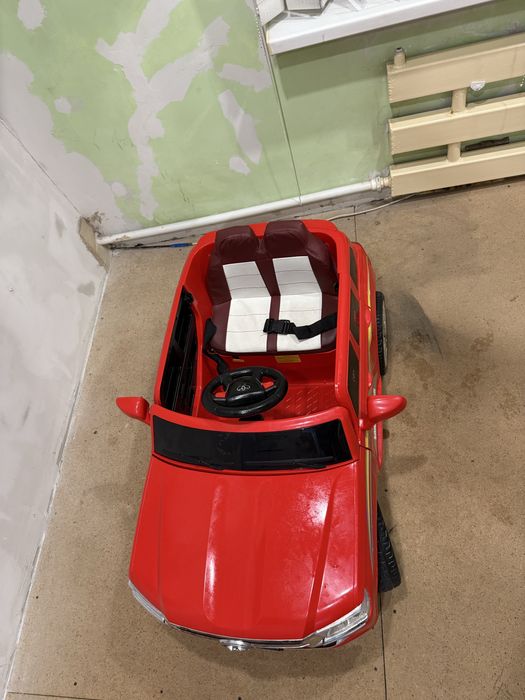 Машинка на пульту управления