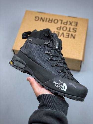 Продавам нови мъжки високи обувки The North Face GLENCLYFFE ZIP GORE-TEX BOOTS