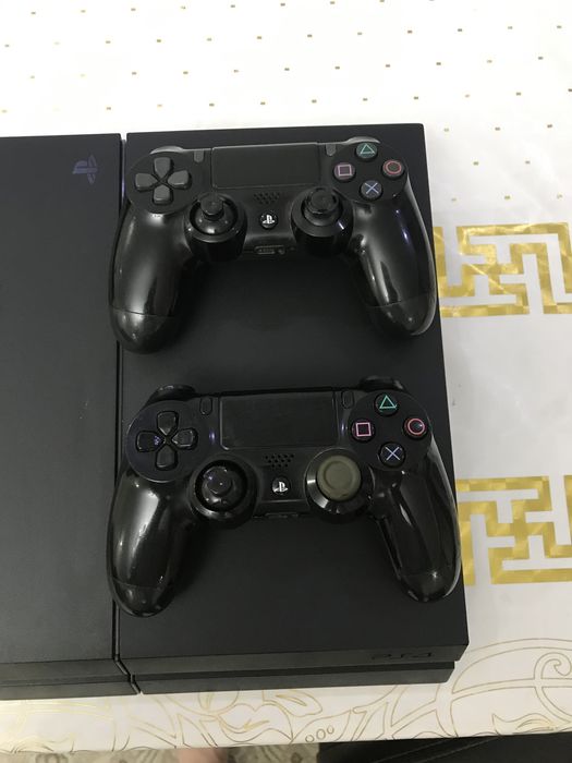 Продам пс4 playstation 4