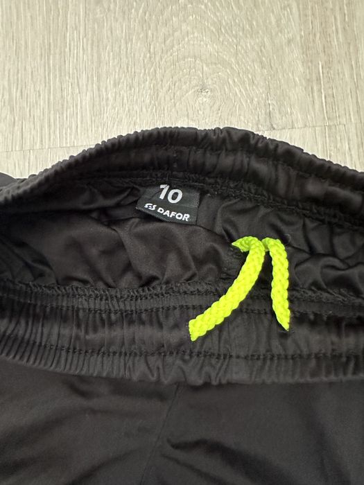 Pantaloni scuti Dafor