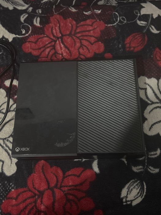 Xbox one +cablu alimentare +maneta