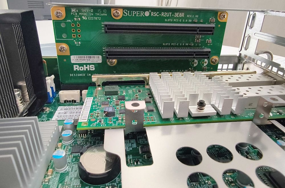 Сървър Supermicro 6028TR-D71R 12LFF 2U с 2 нода X10DRT-H 4*E5-2690v4 128GB