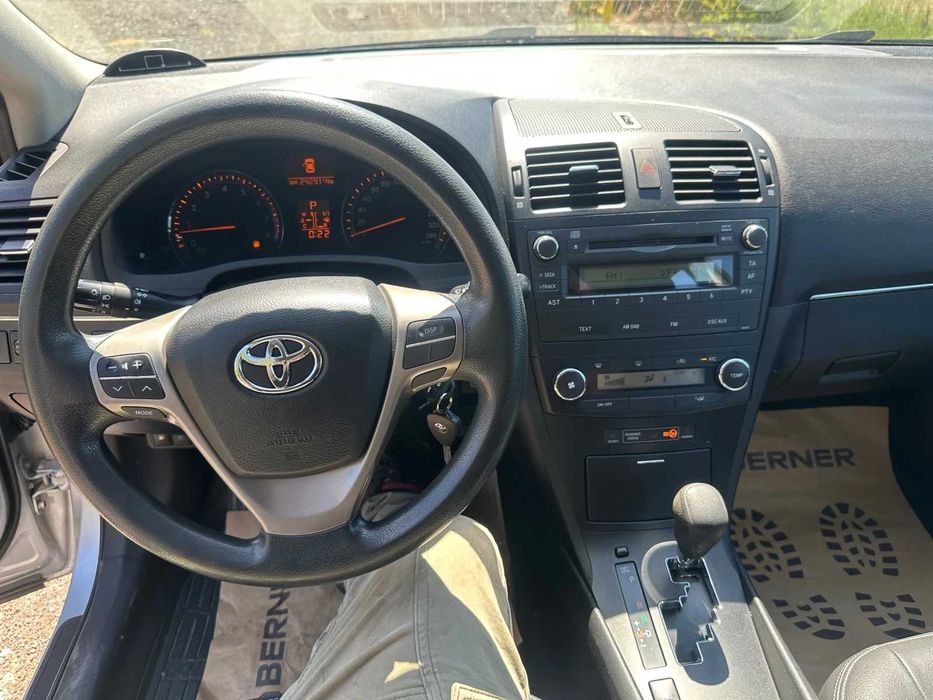 Toyota Avensis  1.8 147 к.с. / АВТОМАТ / ШВЕЙЦАРИЯ