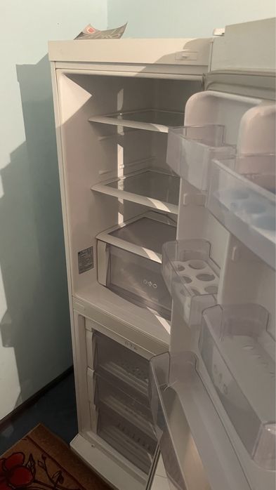 Продам холодильник лж