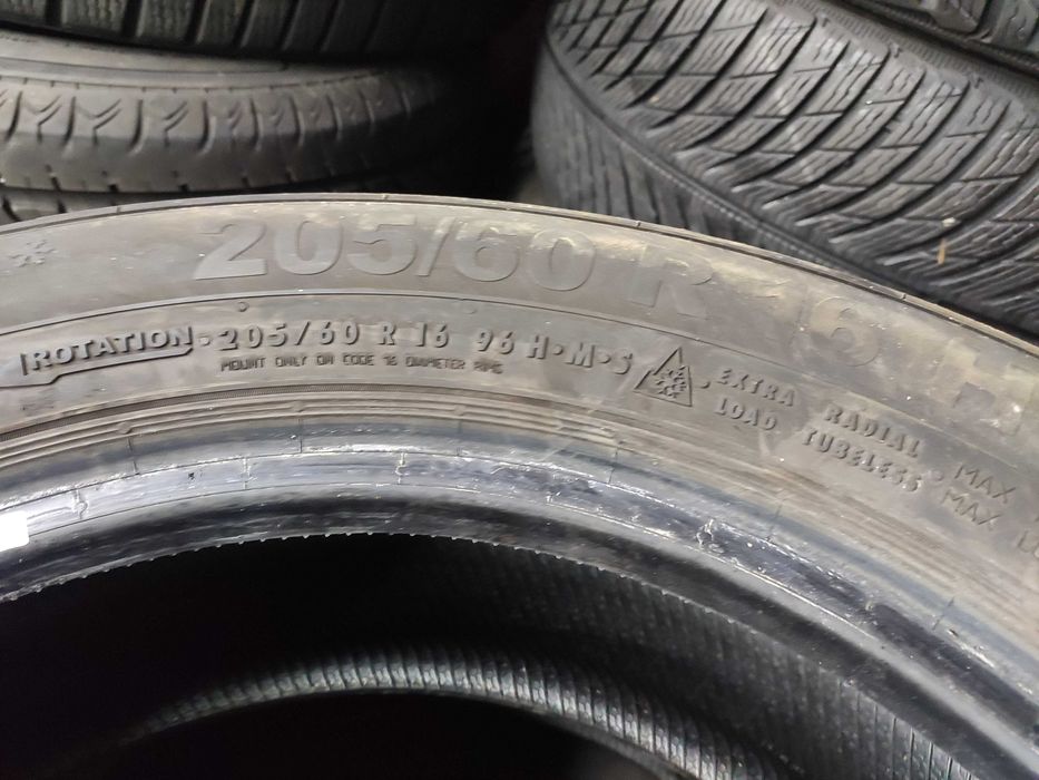 2бр Зимни гуми 205 60 16 - Semperit - DOT 23,24