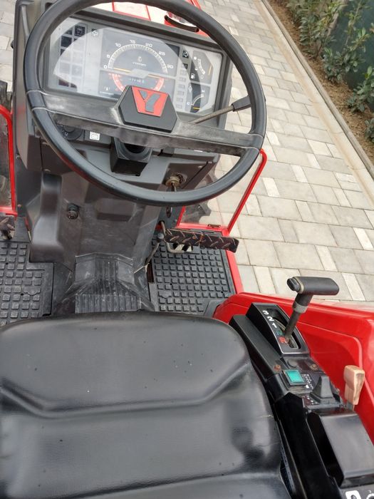Tractor Yanmar 19 cp