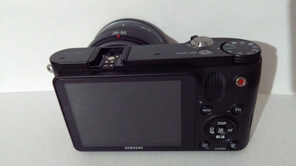 Фотоаппарат Samsung NX1000