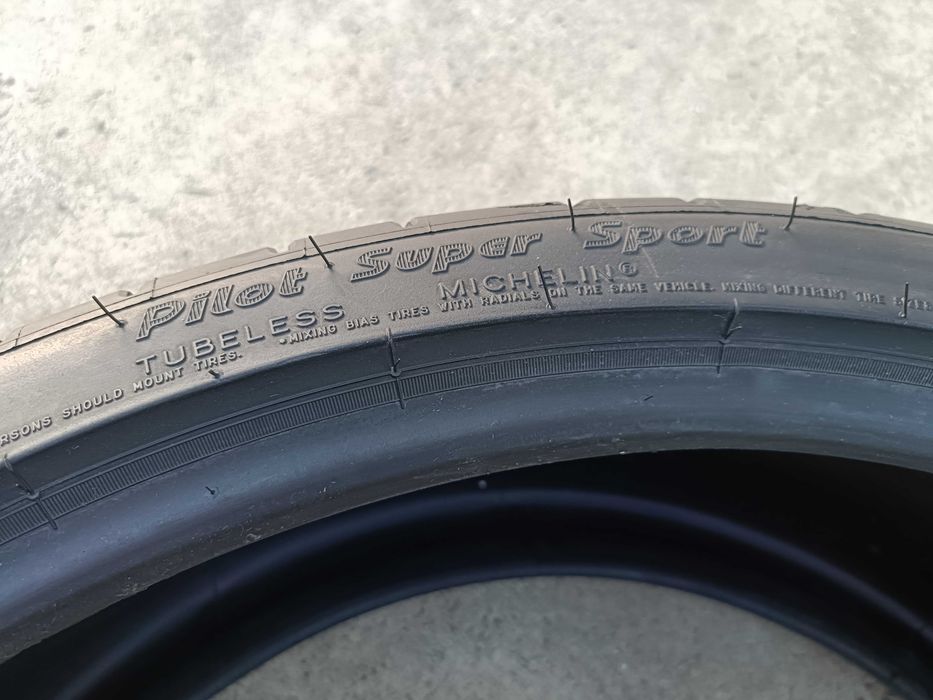 O anvelopa vara 265 30 22 michelin pilot super sport profil de 8 mm
