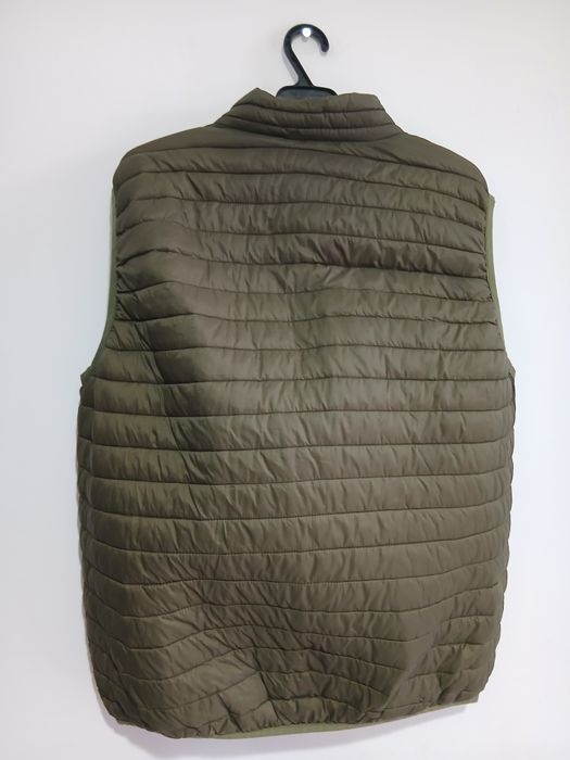 Vesta matlasata unisex mar XL sau 48-50 stare perfecta, putin purtata