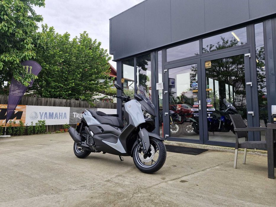 Yamaha XMax 125 TechMax nou - prin EST BIKE Campina