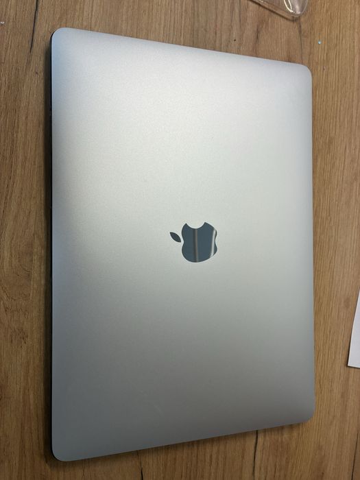 Apple Mac book pro 13