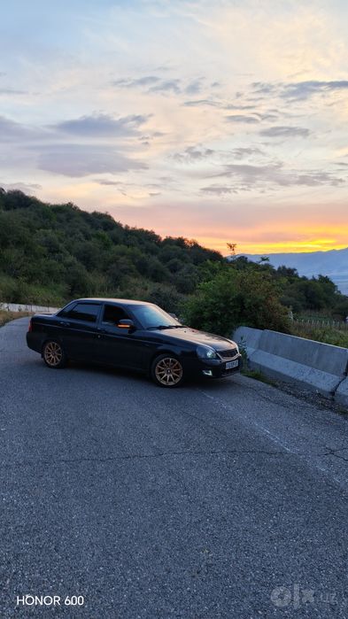 Lada.      Priora