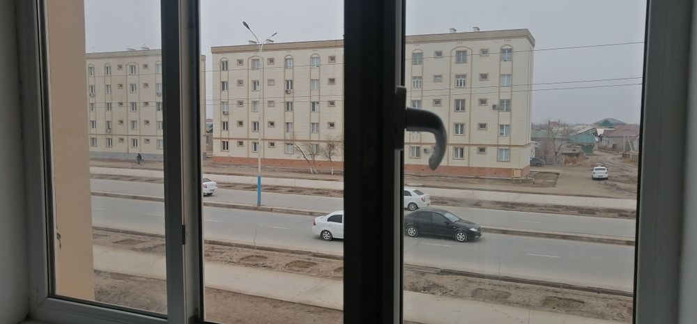 Кухнясы улкен 53м2  1комталы квартира хамме заты мен арендага бериледи