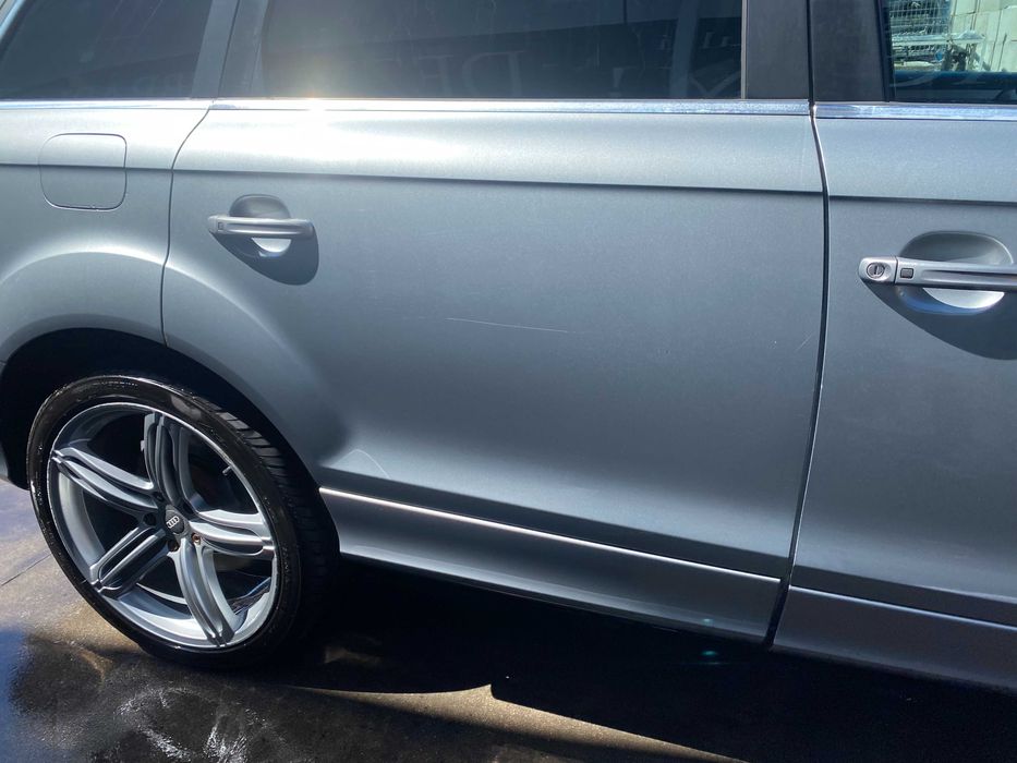 dezmembrez audi q7 4.2tdi euro4/far audi q7/bara fata audi q7