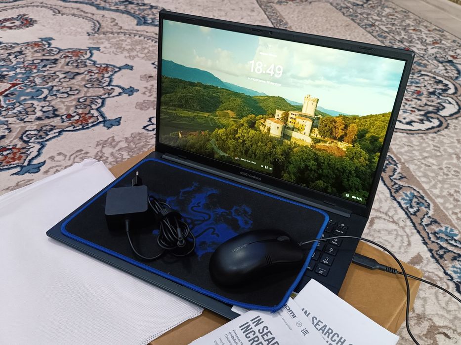 Asus Vivobook идеал, Ryzen 3 7320u, ssd512/8gb ddr5, + коврик и мышка