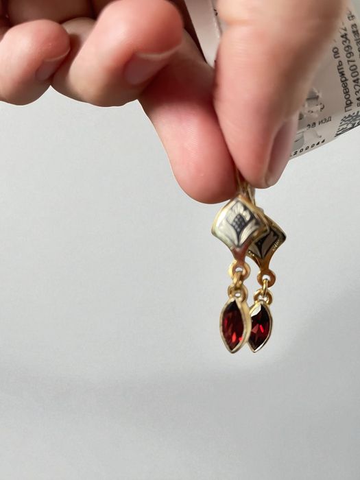 НОВЫЕ! Изящные серебряные серьги с гранатом